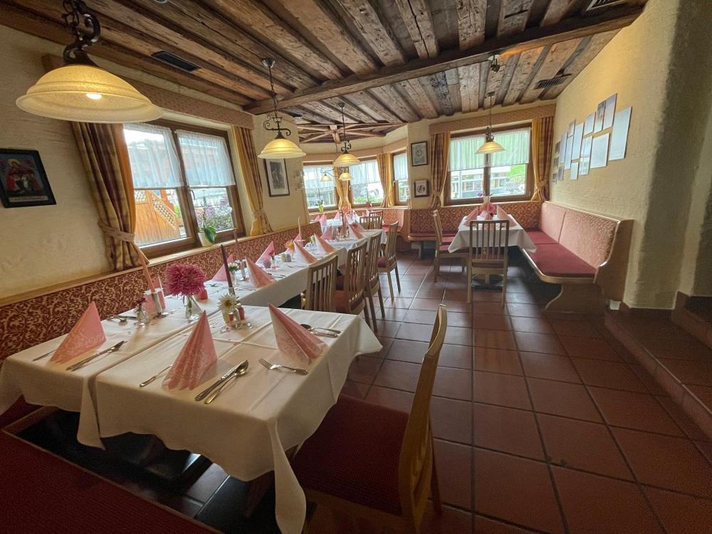Restaurant-Pension Dorfwirt 巴德小基希海姆 外观 照片
