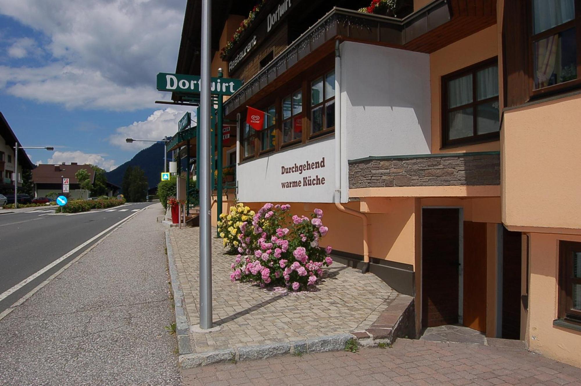 Restaurant-Pension Dorfwirt 巴德小基希海姆 外观 照片